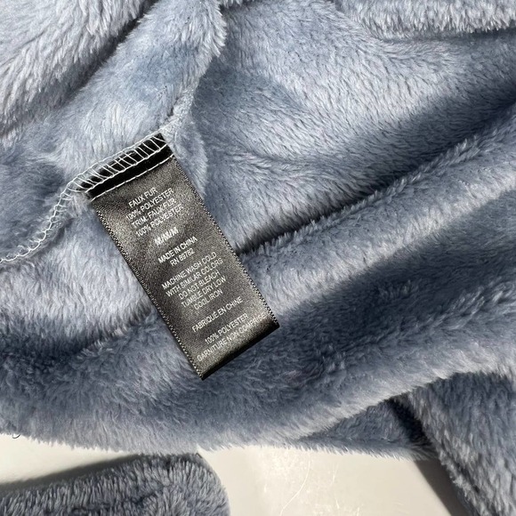 Natori Soft Plush Sherpa Robe Blue M NWT - Picture 7 of 9